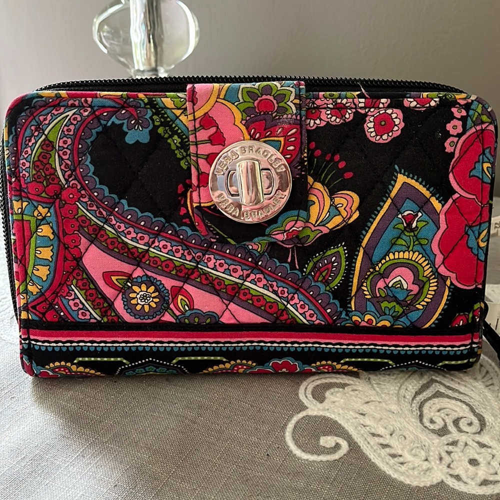 COPY - Vera Bradley zip wallet